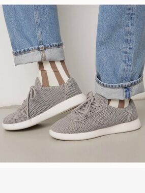 The Sak Asha Low Top Sneaker Cloud SZ 9